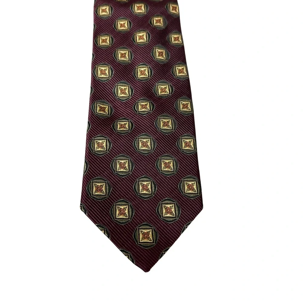 JZ Richards Mens Silk Tie Burgundy Medallion Handmade USA Wilsons 58.5in